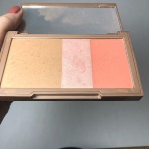 Urban decay Naked Flushed palette